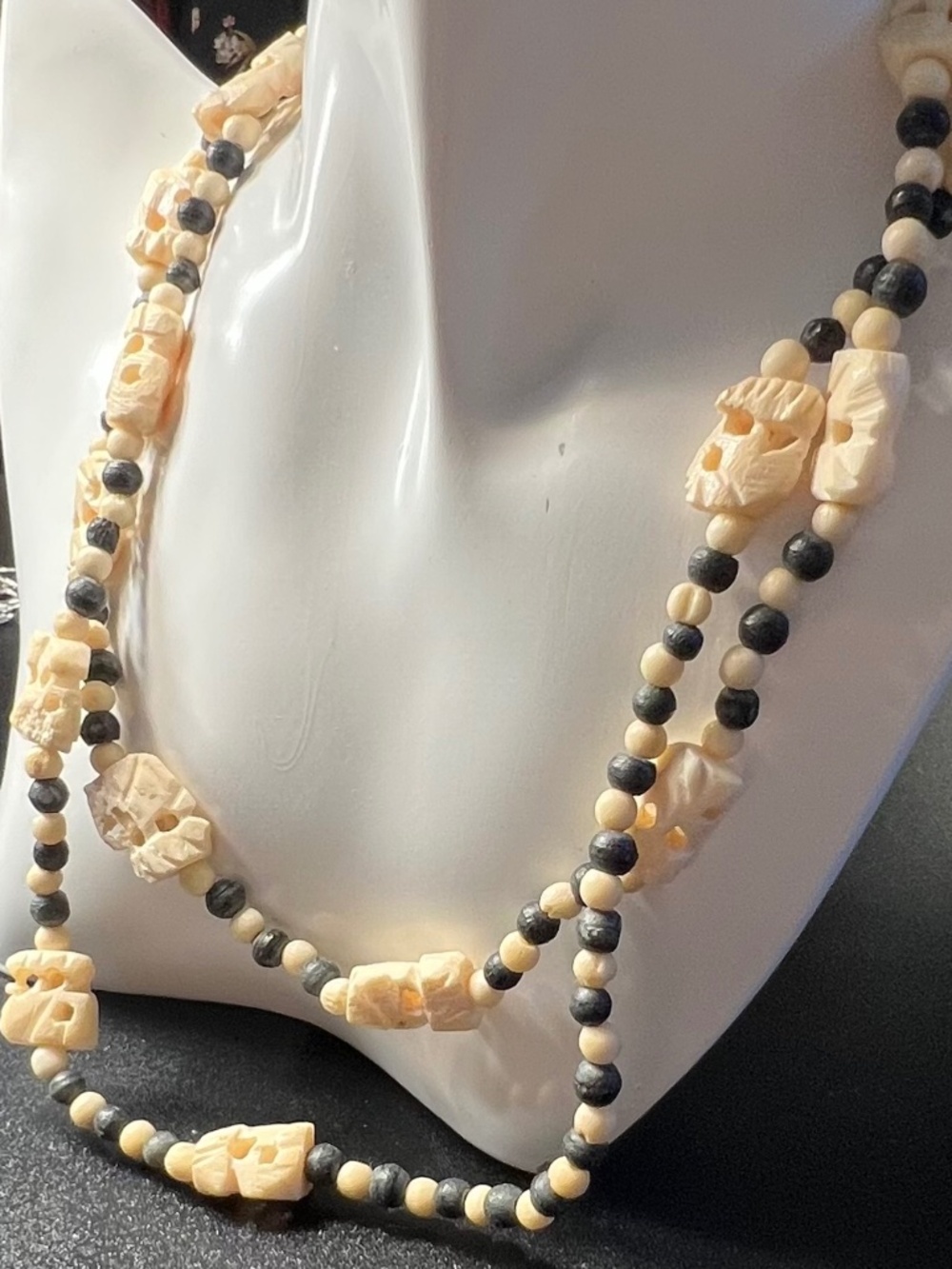 Vintage Hand Carved Bone Elephant Fetish Tribal Motif Black Cream Bead Necklace